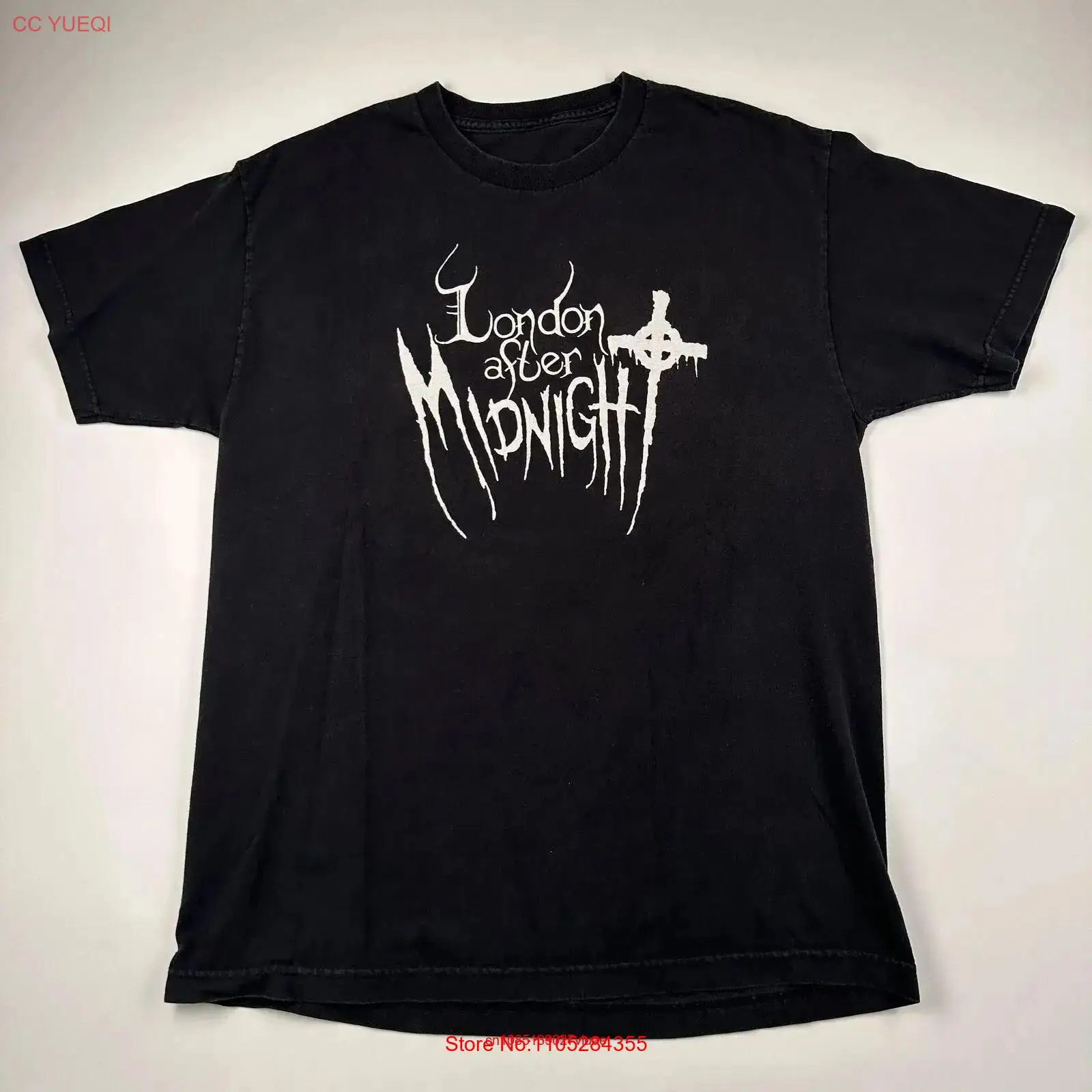 Mens Fashion In The 2000S - T-shirt vintage anni 2000 London After